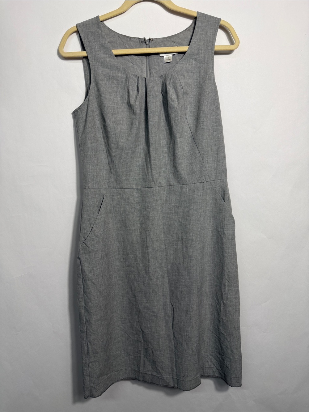 Loft Gray Sleeveless Sheath Dress with Pockets Size 8 Minimalist Shift Dress